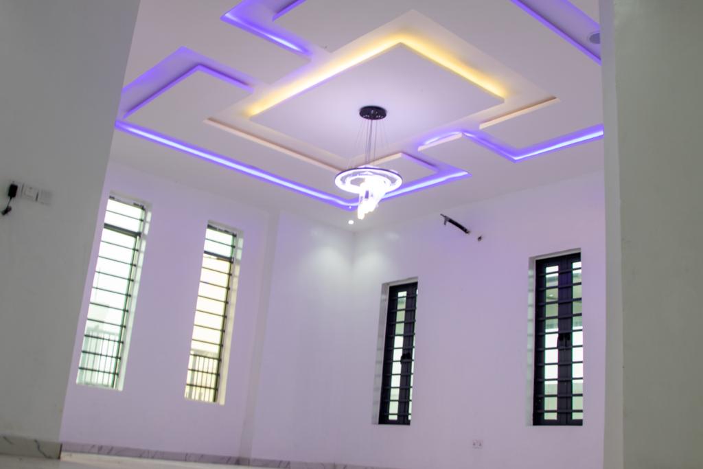 5 Bedroom fully detached Duplex, BQ, Security house